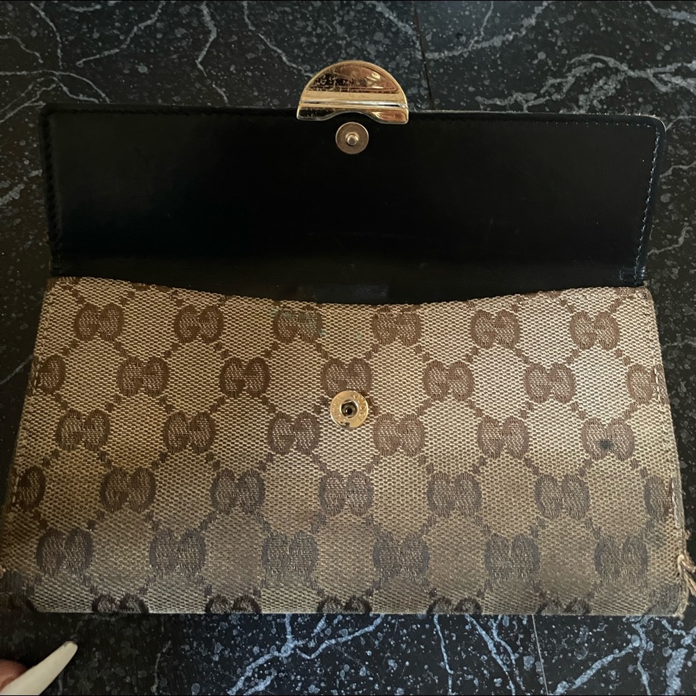 Authentic GUCCI wallet